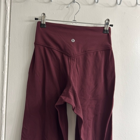 Lululemon Align High-Rise Cropped Jogger size 2
Mulled Wine - Picture 11 of 13